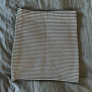 Theory black and white striped stretchy miniskirt